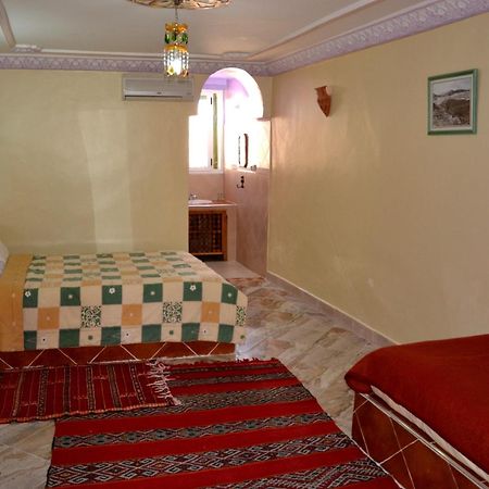 Ksar Timnay Hotel Aguelmous Exterior photo