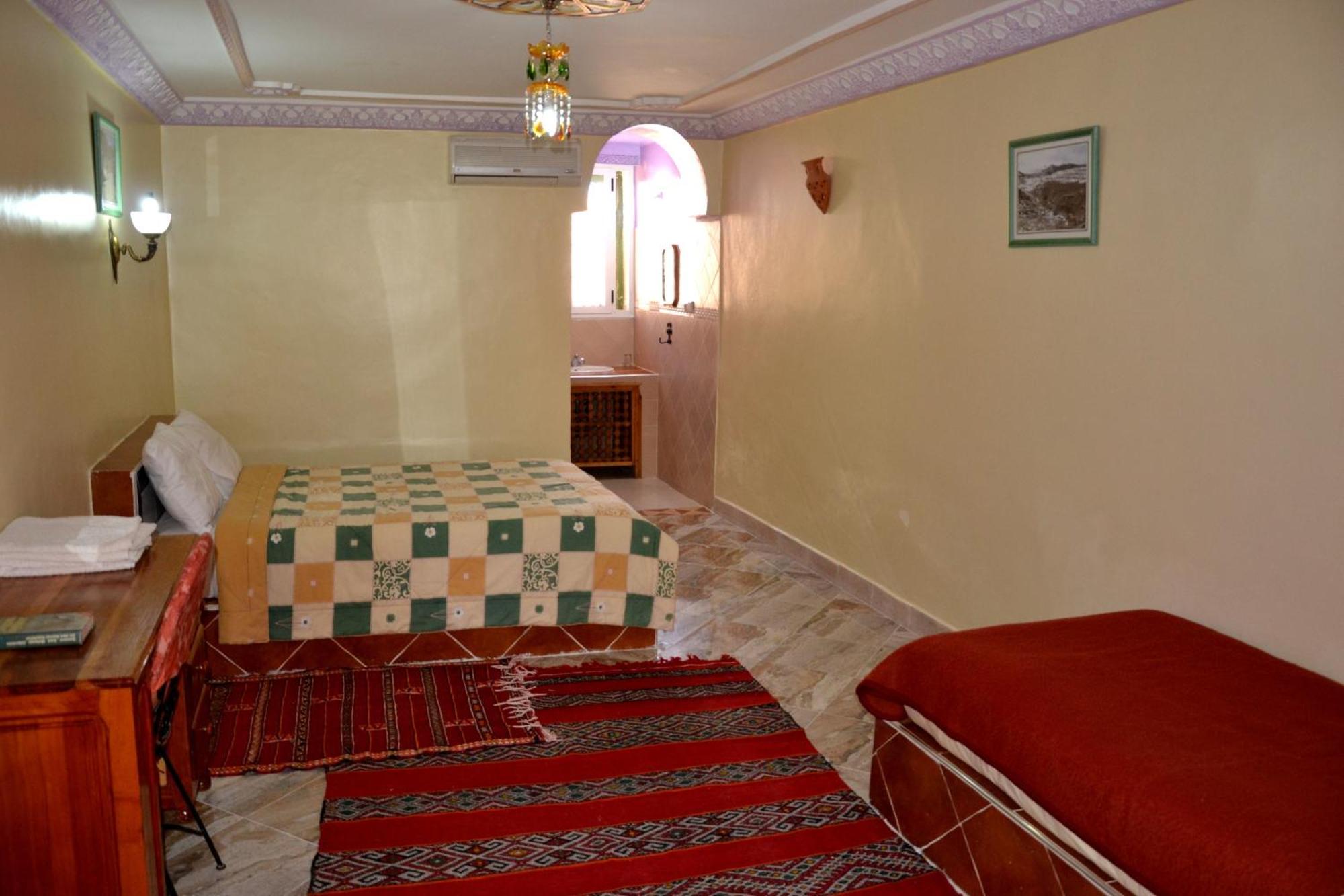 Ksar Timnay Hotel Aguelmous Exterior photo