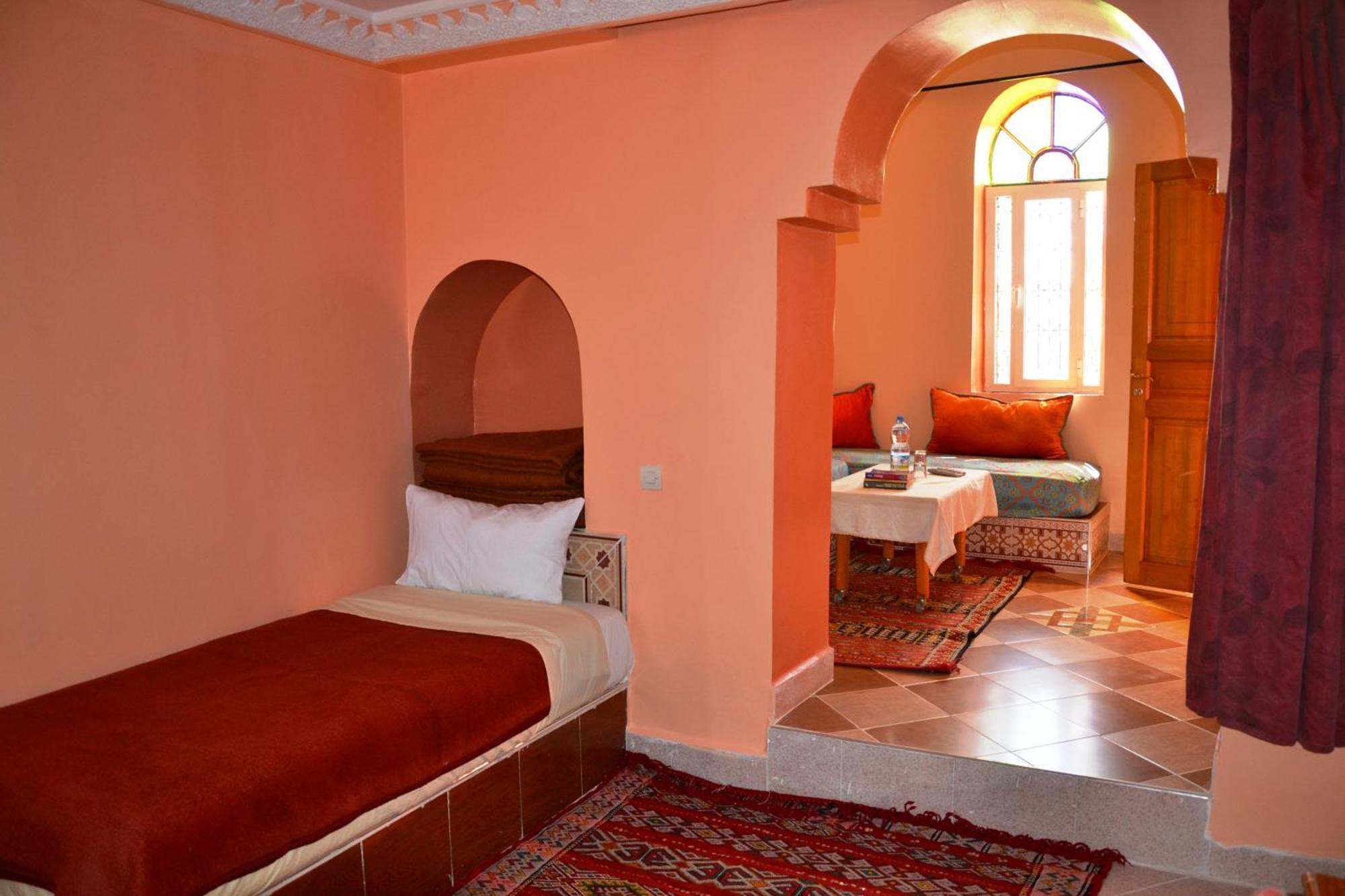 Ksar Timnay Hotel Aguelmous Exterior photo